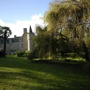 Frühstückspension Chateau De Kergouanton, Trélévern
